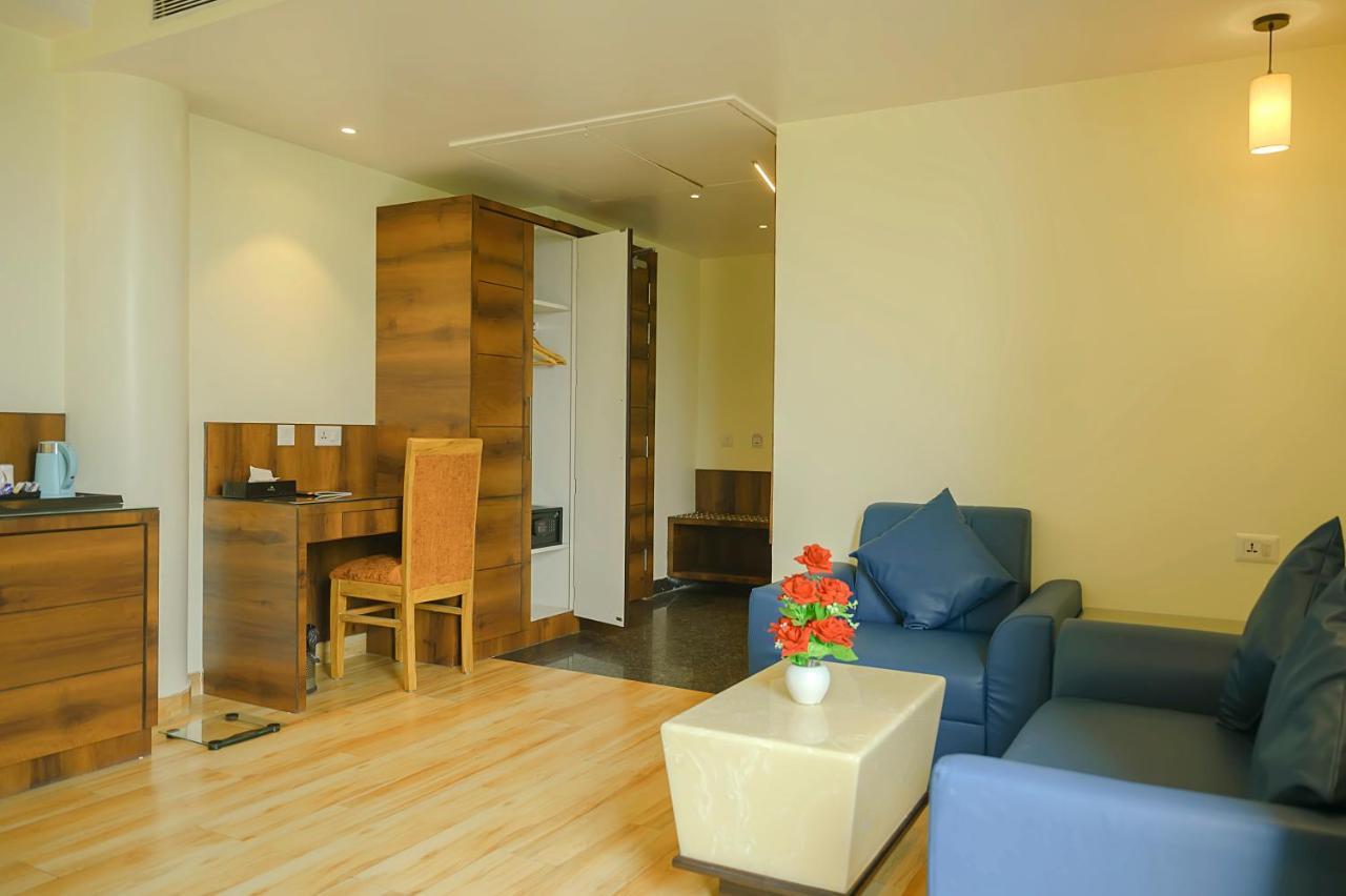 Hotel Hira Inn-10Mins From Railway Station & Bus Station Allāhābād Junction 외부 사진